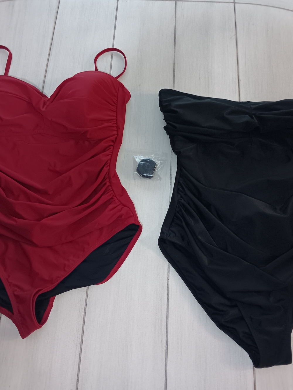Women's XL Red and Black Ruched One-Piece Swimsuits